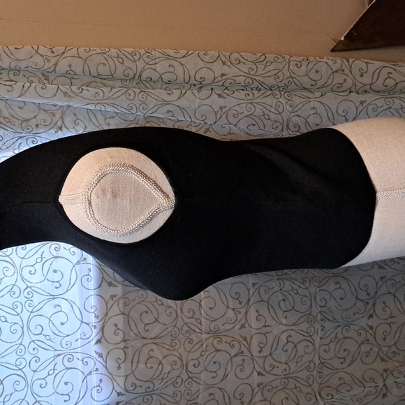 IN KNIT small mock neck top - Picture 3 of 4